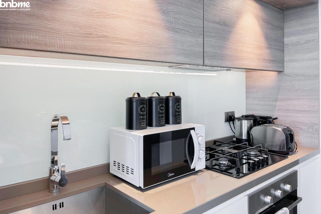 Bnbmehomes - Beautiful Lake View Studio Near Marina - 1504 Dubai Eksteriør billede